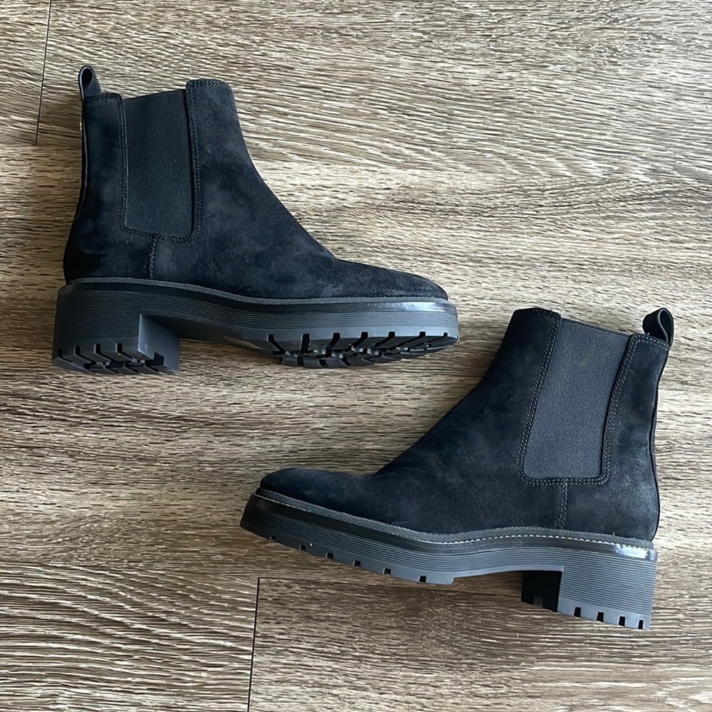 Tory Burch Lug Sole 50mm Chelsea Boots Suede Black 8.5